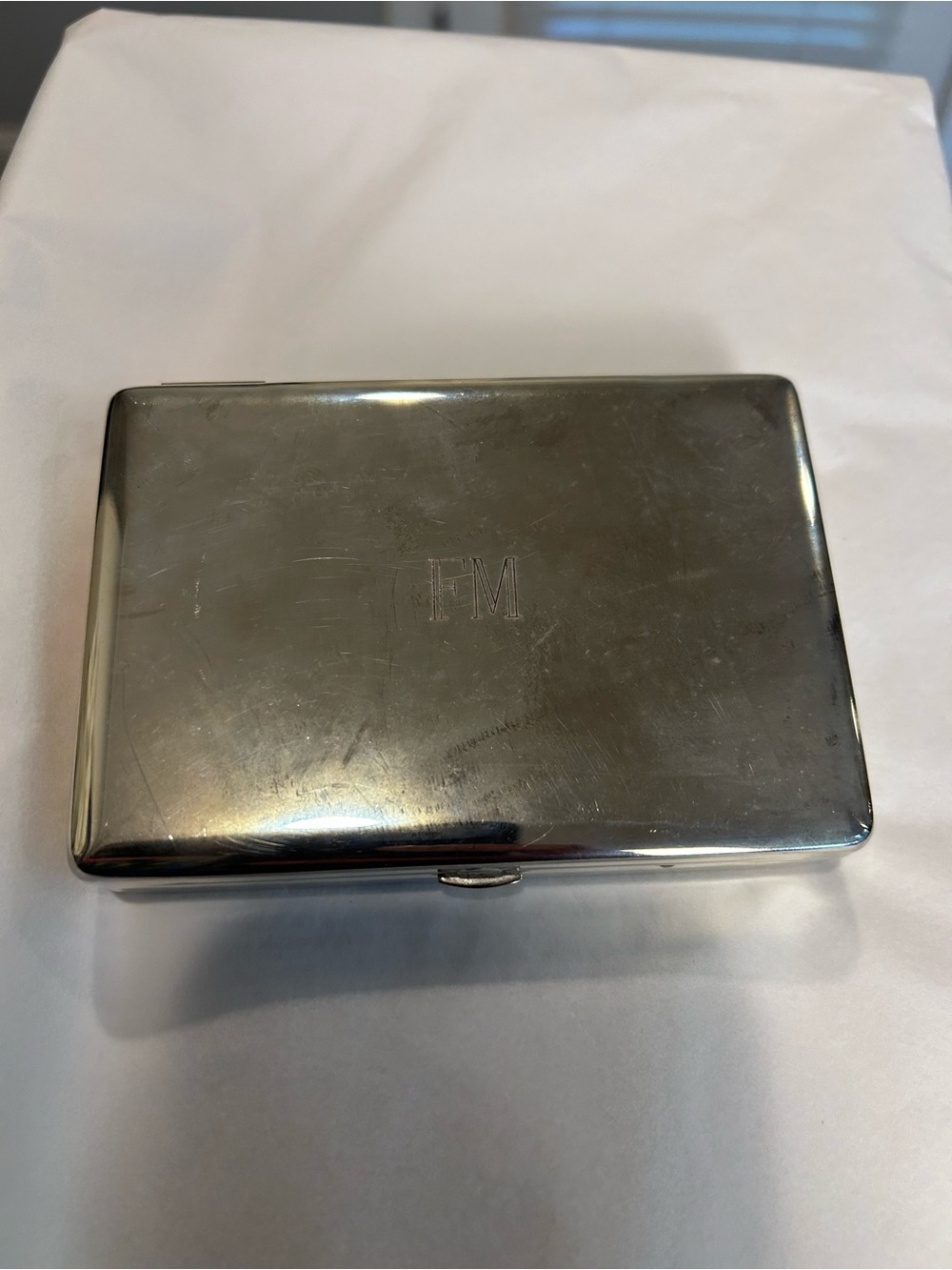 Silver Metal mirror and tissue - Classic Compact .